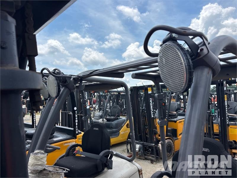Crown sc5245-40 4000 lb Forklift شاحنات ذات رافعات شوكية تعمل بالكهرباء