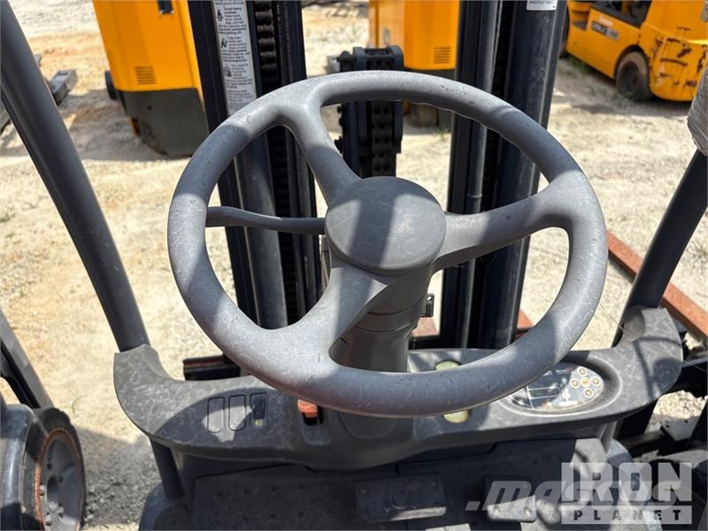 Crown sc5245-40 4000 lb Forklift شاحنات ذات رافعات شوكية تعمل بالكهرباء