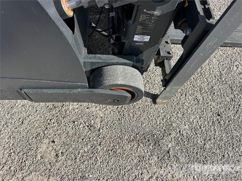 Crown SHC5540-30 3000 lb Electric Stacker Apiladoras eléctricos