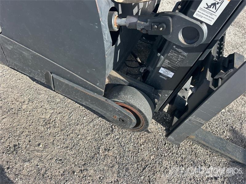 Crown SHC5540-30 3000 lb Electric Stacker Apiladoras eléctricos