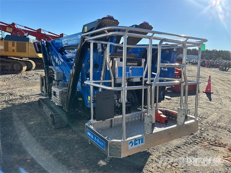CTE TRACCESS 230 Crawler Diesel Articulating Boom Lift Knikarmhoogwerkers