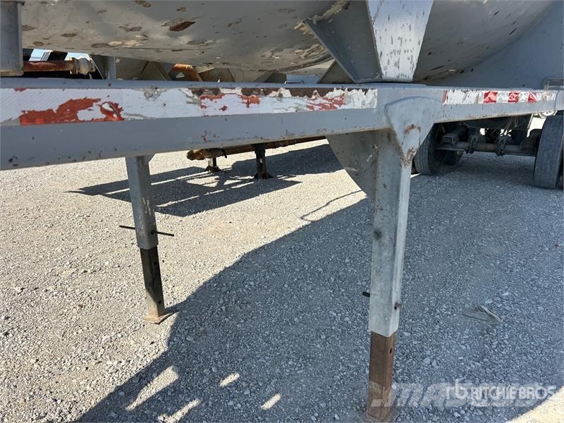  CTS 32 ft T/A Quarter Frame End Dump Trailer Kipper
