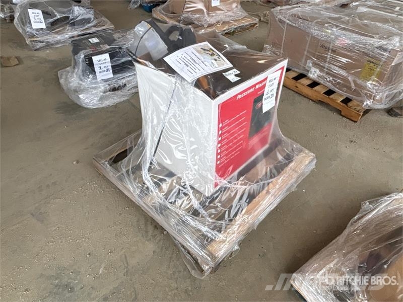 Cub Cadet of (6) Cub Cadet Tool Kit Ostale komponente za građevinarstvo