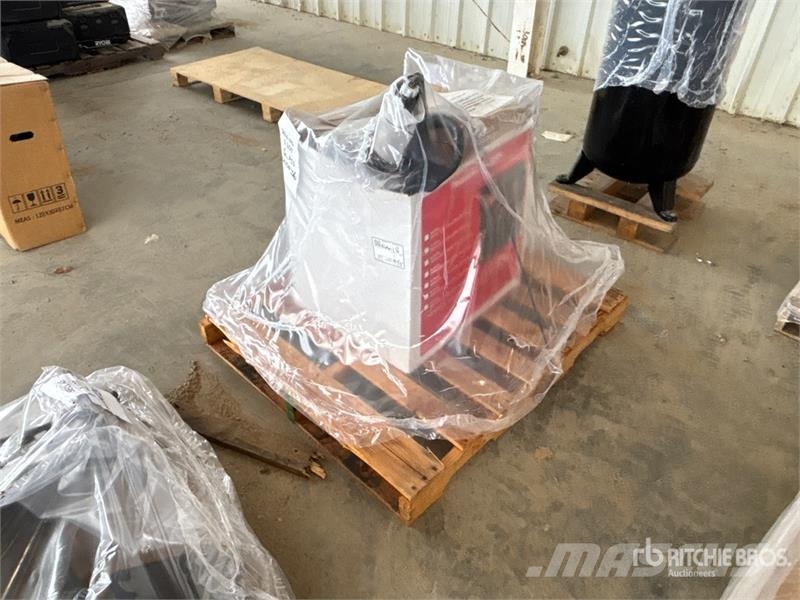Cub Cadet of (6) Cub Cadet Tool Kit Ostale komponente za građevinarstvo