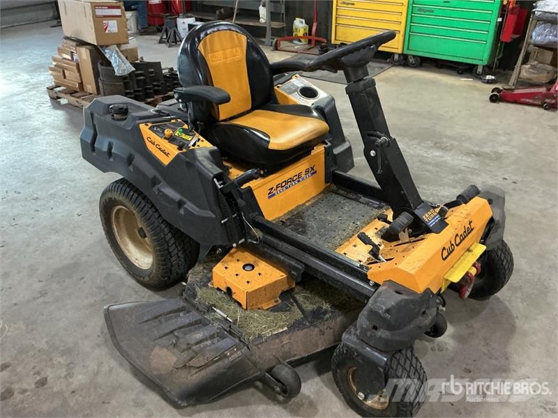 Cub Cadet ZForce SX Ride-On Lawn Mower Samojízdné sekačky