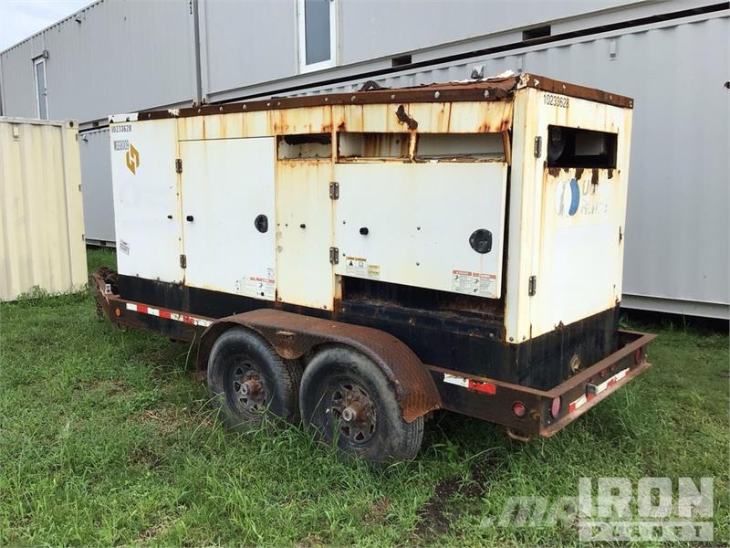 Cummins C150DRG 180 kW Mobile 180 kVa Generator Set Generatori diesel