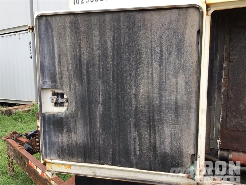 Cummins C150DRG 180 kW Mobile 180 kVa Generator Set Generatori diesel