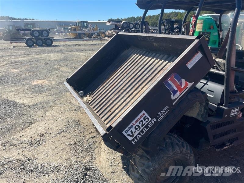 Cushman 4x4 Utility Vehicle Arbeitsfahrzeuge