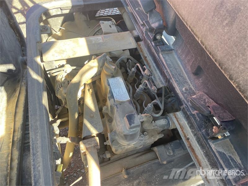 Cushman 4x4 Utility Vehicle Arbeitsfahrzeuge