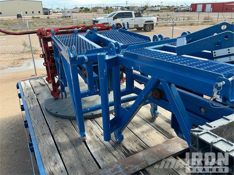  Custom Built 24 ft T/A Gooseneck W/ 3 - Hydra Rig  車輛運輸拖車