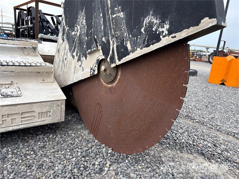 Cuts SS2600 Skid Steer Rock Saw Other components