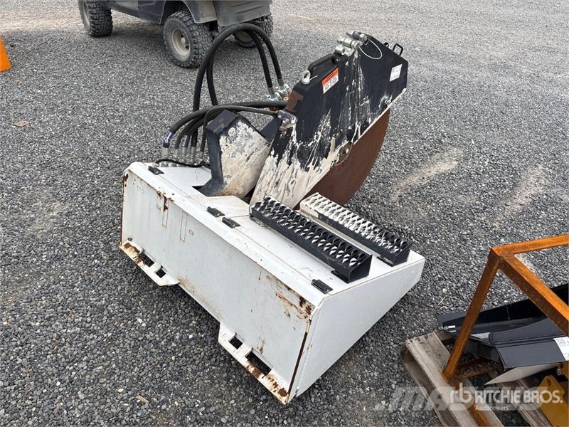 Cuts SS2600 Skid Steer Rock Saw Other components