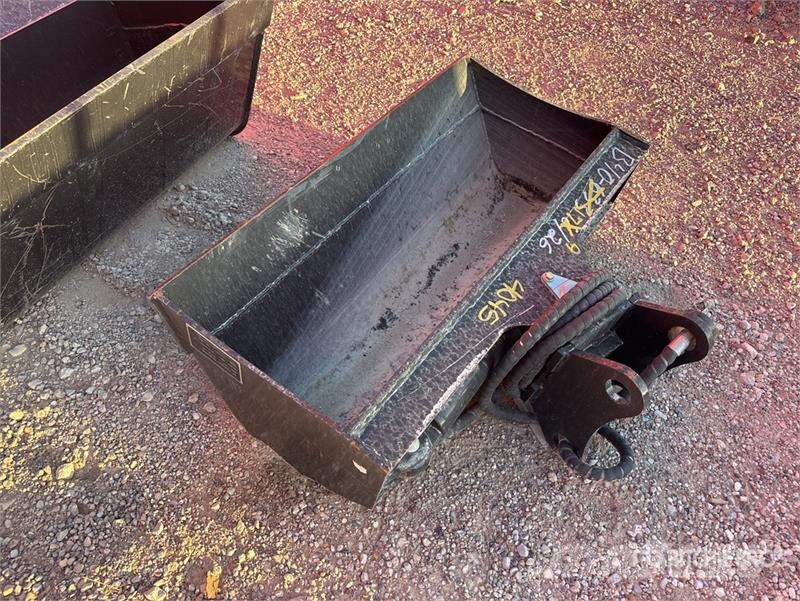D3T 33 in Hydraulic Tilting Excavator Bucket (Unus Łyżki do ładowarek