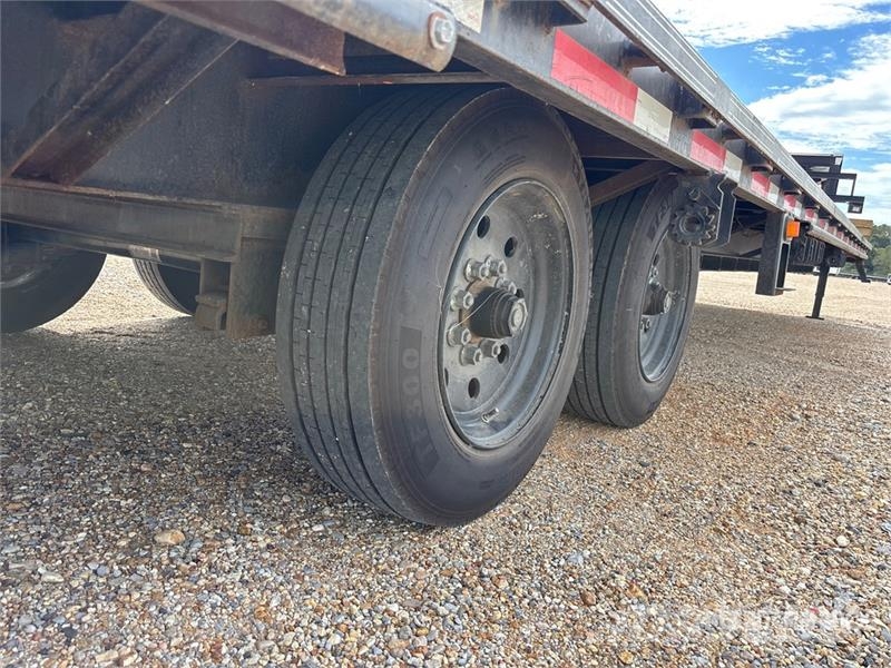  Davidson Trailers 35 ft T/A Gooseneck Equipment Tr Трейлери колесного транспортного засобу