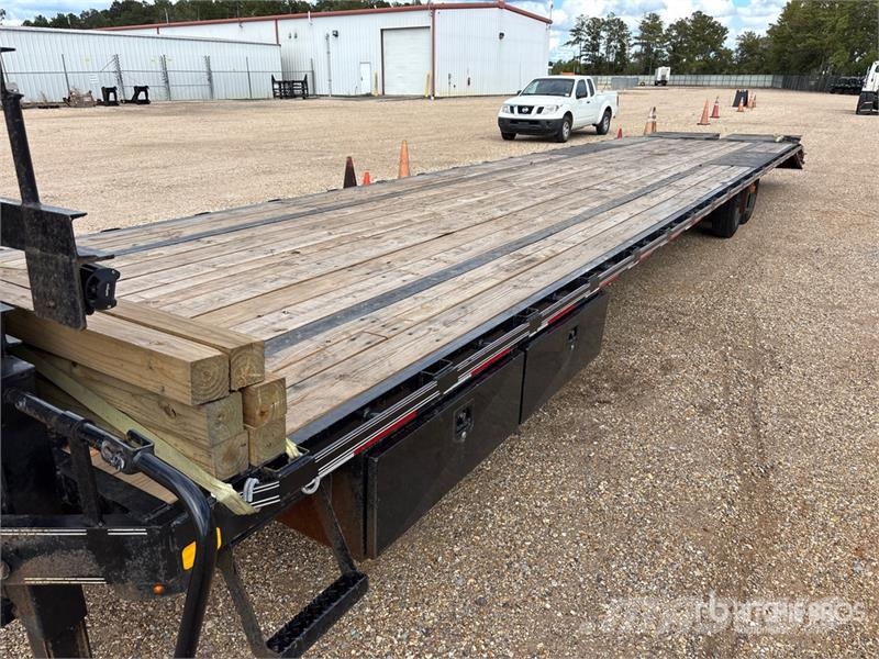  Davidson Trailers 35 ft T/A Gooseneck Equipment Tr Трейлери колесного транспортного засобу