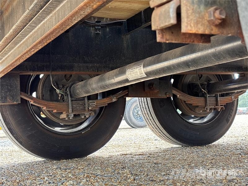  Davidson Trailers 35 ft T/A Gooseneck Equipment Tr Трейлери колесного транспортного засобу