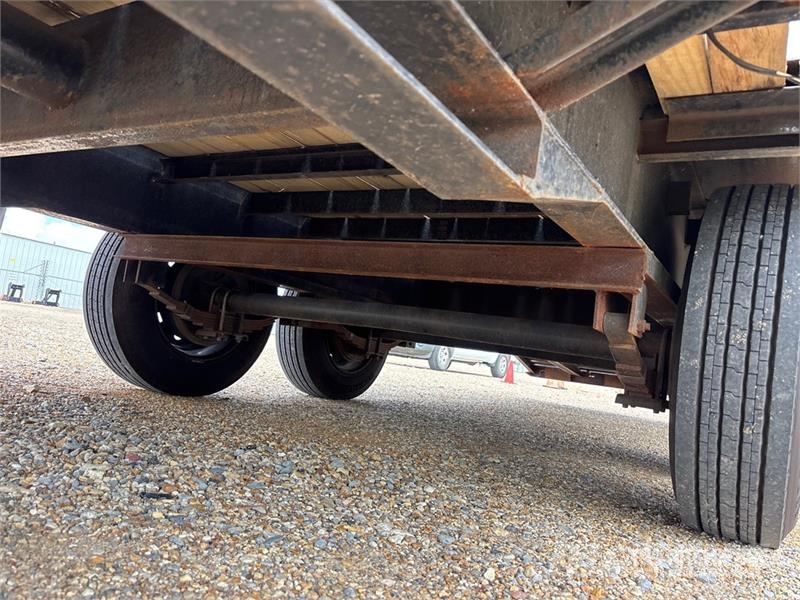  Davidson Trailers 35 ft T/A Gooseneck Equipment Tr Трейлери колесного транспортного засобу