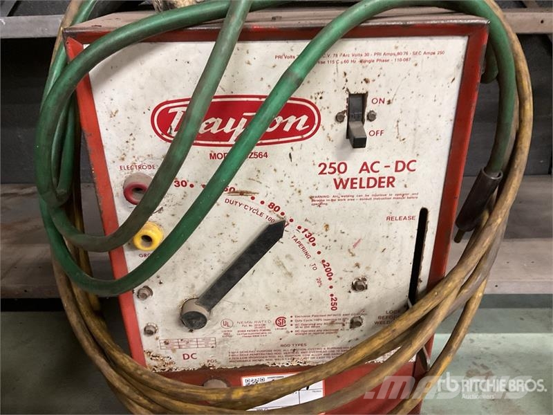 Dayton 250 AC - DC Stick Electric Welder Heggesztő berendezések