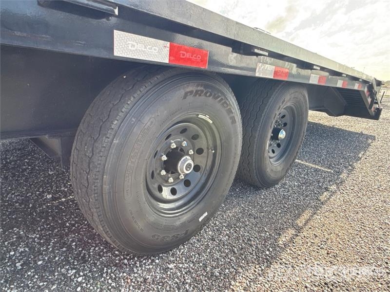 Delco 40 ft T/A Equipment Trailer Prívesy na prepravu automobilov