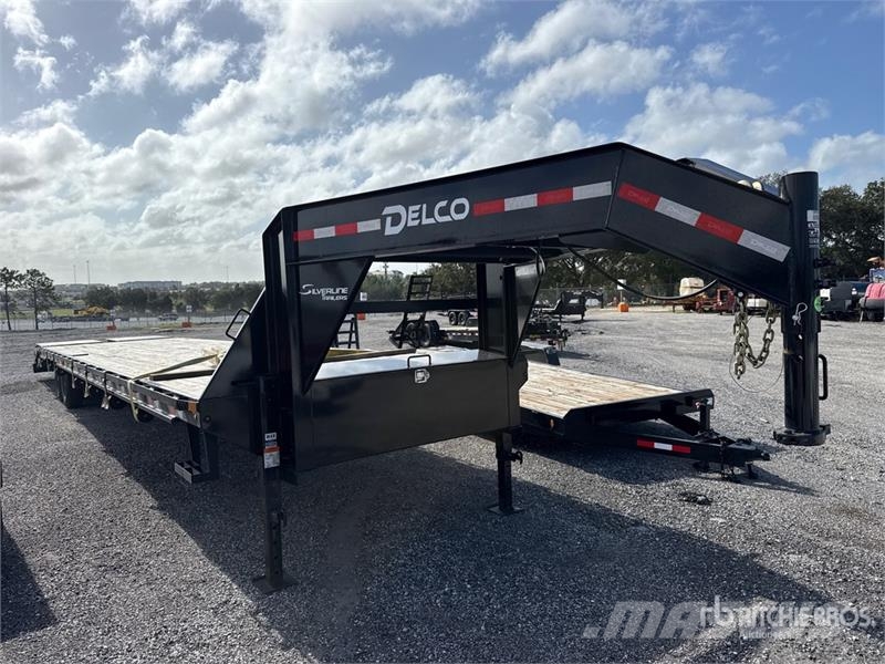 Delco 40 ft T/A Equipment Trailer Prívesy na prepravu automobilov