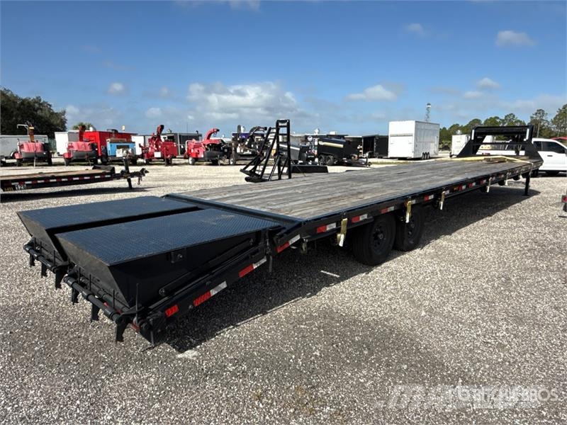 Delco 40 ft T/A Equipment Trailer Prívesy na prepravu automobilov