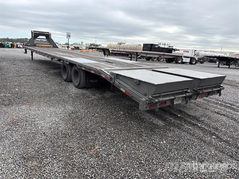 Delco 40 ft T/A Gooseneck Equipment Trailer مقطورات مركبات نقل