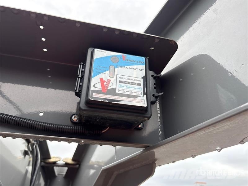 Delco 40 ft T/A Gooseneck Equipment Trailer مقطورات مركبات نقل