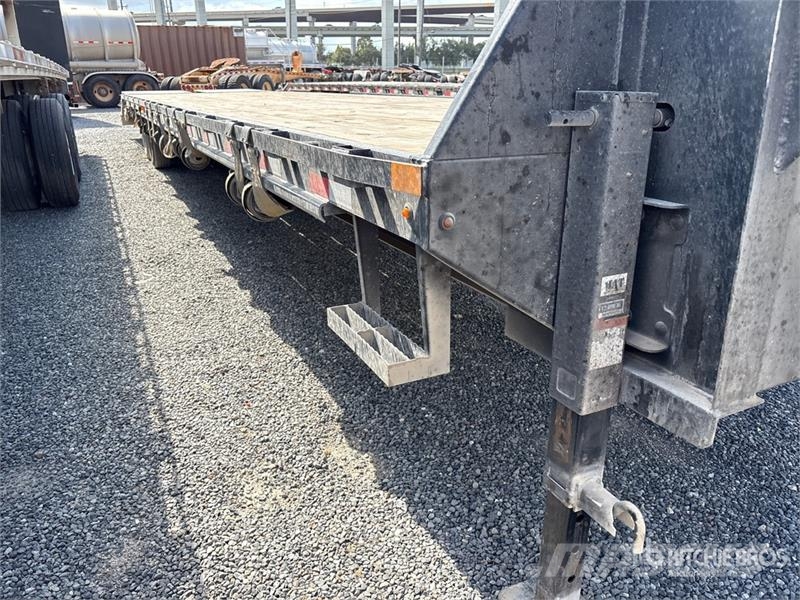 Delco 40 ft T/A Gooseneck Equipment Trailer Prikolice za prevoz vozil