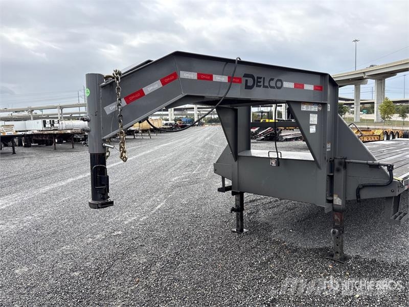 Delco 40 ft T/A Gooseneck Equipment Trailer مقطورات مركبات نقل