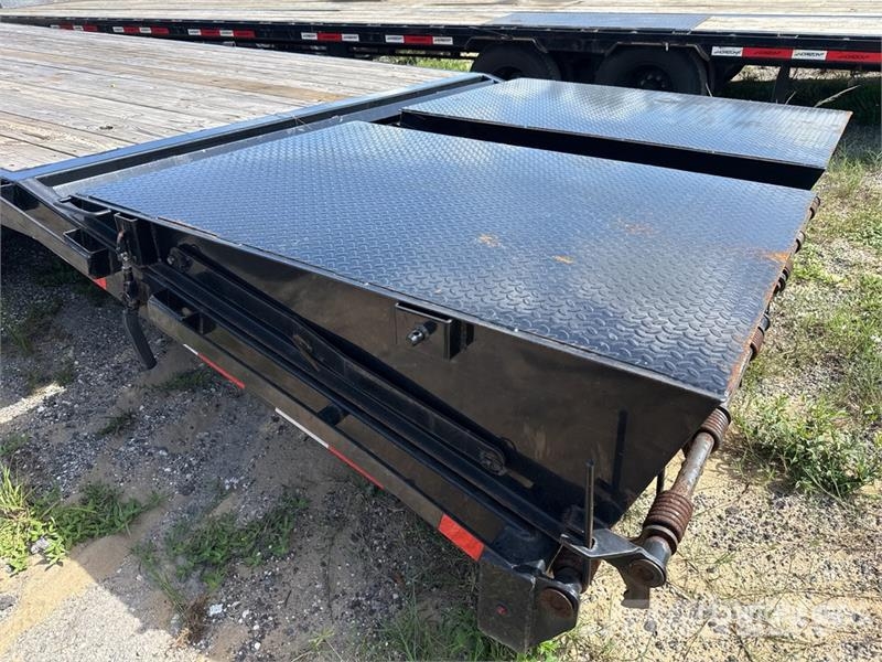 Delco 40 ft T/A Gooseneck Equipment Trailer Трейлери колесного транспортного засобу