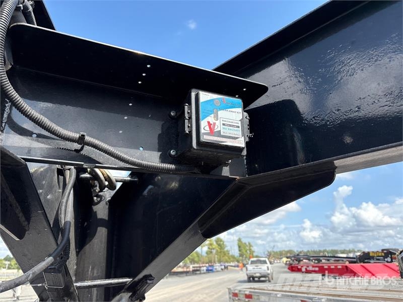 Delco 40 ft T/A Gooseneck Equipment Trailer Prikolice za prevoz vozil