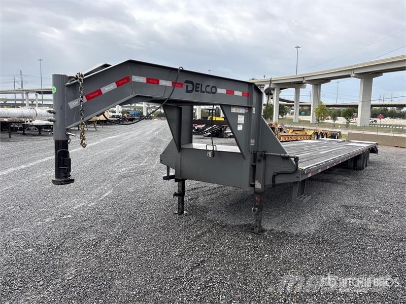 Delco 40 ft T/A Gooseneck Equipment Trailer مقطورات مركبات نقل