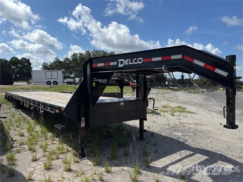  Delco 40 ft T/A Gooseneck Equipment Trailer Трейлери колесного транспортного засобу
