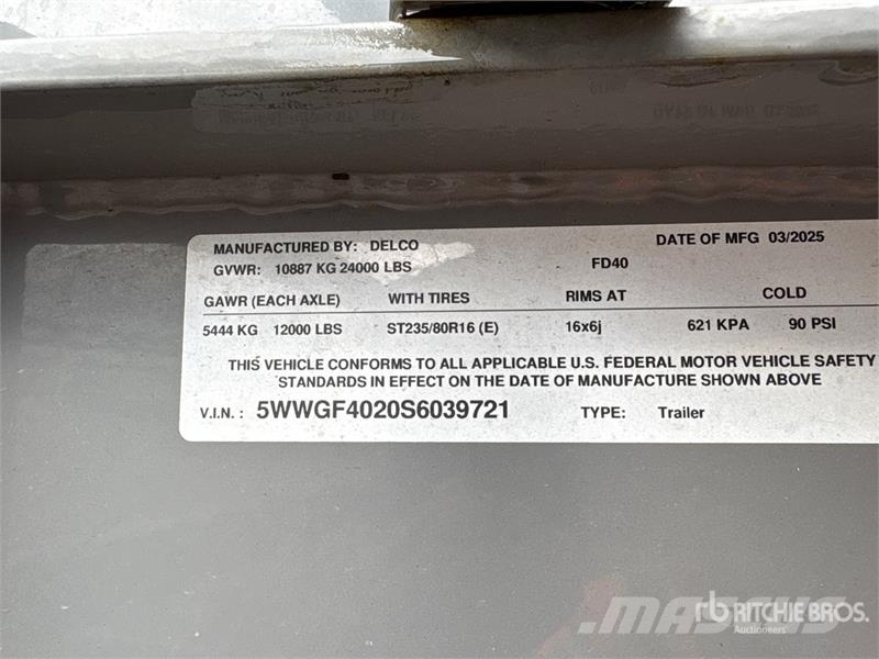 Delco 40 ft T/A Gooseneck Equipment Trailer مقطورات مركبات نقل