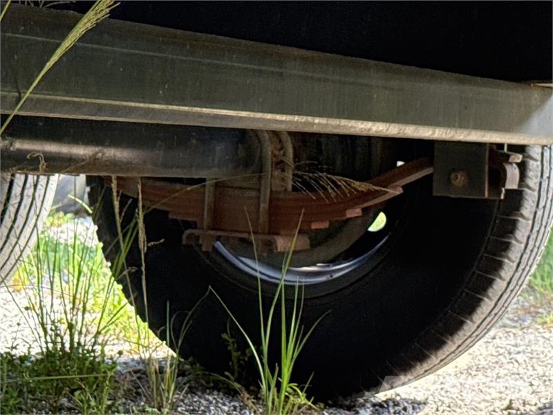  Delco 40 ft T/A Gooseneck Equipment Trailer Трейлери колесного транспортного засобу