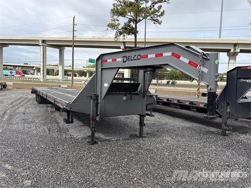 Delco 40 ft T/A Gooseneck Equipment Trailer مقطورات مركبات نقل
