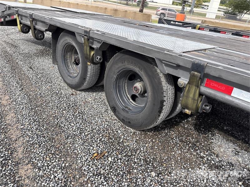 Delco 40 ft T/A Gooseneck Equipment Trailer مقطورات مركبات نقل