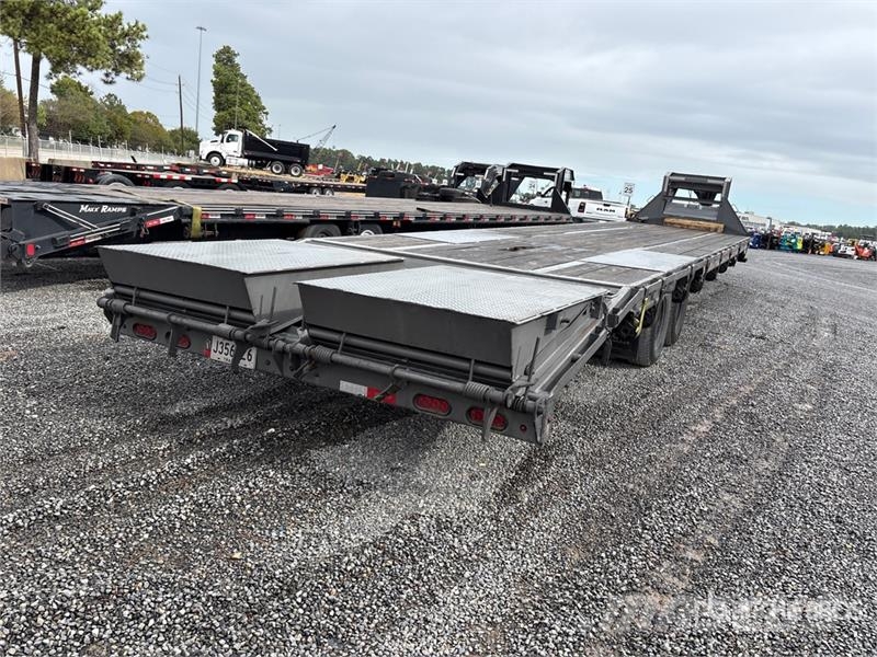 Delco 40 ft T/A Gooseneck Equipment Trailer مقطورات مركبات نقل