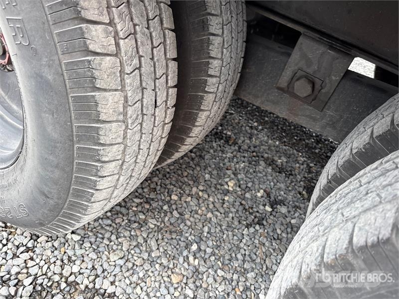 Delco 40 ft T/A Gooseneck Equipment Trailer مقطورات مركبات نقل