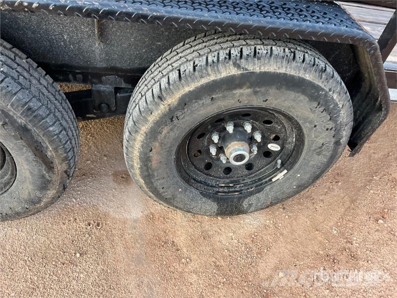 Delco Trailers C520 20 ft T/A Equipment Trailer Prikolice za prevoz vozil