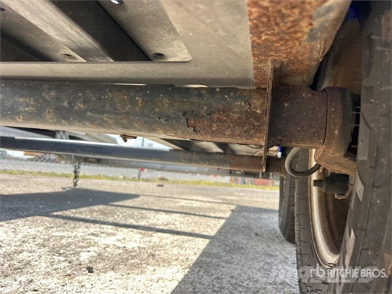 Demco AT7000P T/A 1 Car Open Car Carrier Trailer Vehicle transport semi-trailers