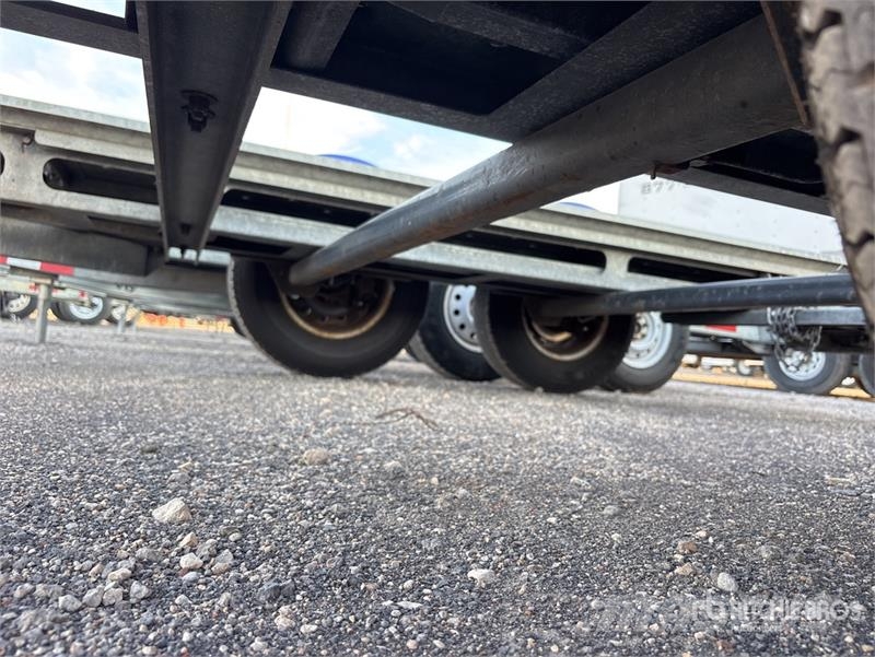 Demco AT7000P T/A 1 Car Open Car Carrier Trailer Semirimorchi per il trasporto di veicoli