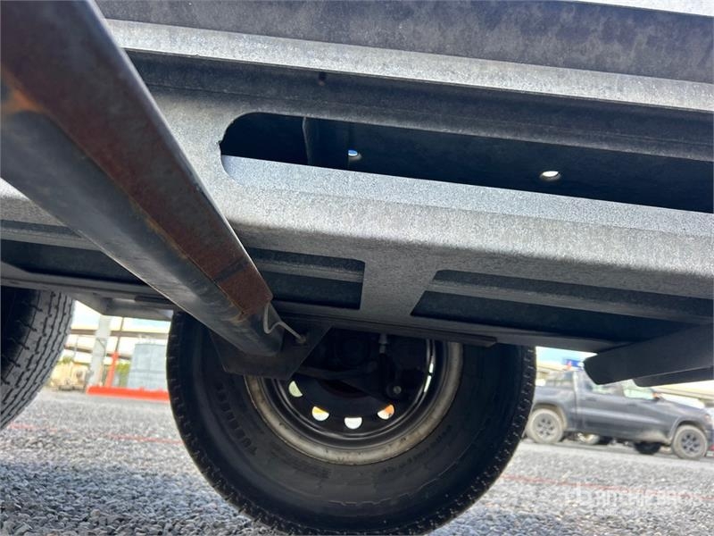 Demco AT7000P T/A 1 Car Open Car Carrier Trailer 車輛運輸半拖車