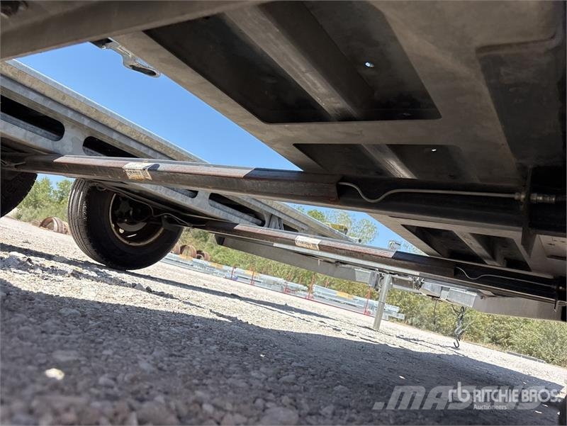 Demco AT7000P T/A 1 Car Open Car Carrier Trailer Návesy na prepravu automobilov