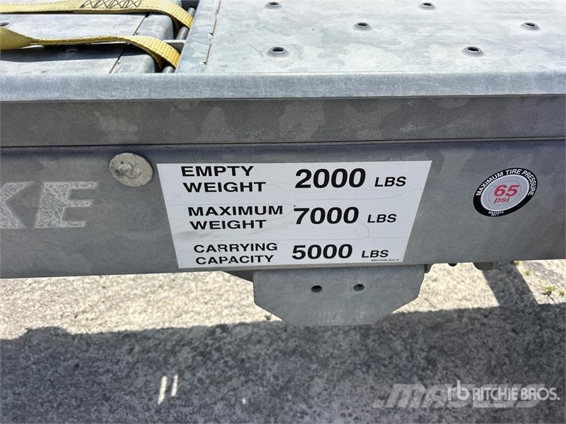 Demco AT7000P T/A 1 Car Open Car Carrier Trailer Vehicle transport semi-trailers