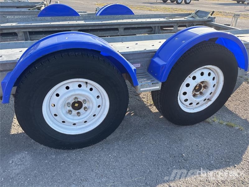 Demco AT7000P T/A Open Car Carrier Trailer Návesy na prepravu automobilov
