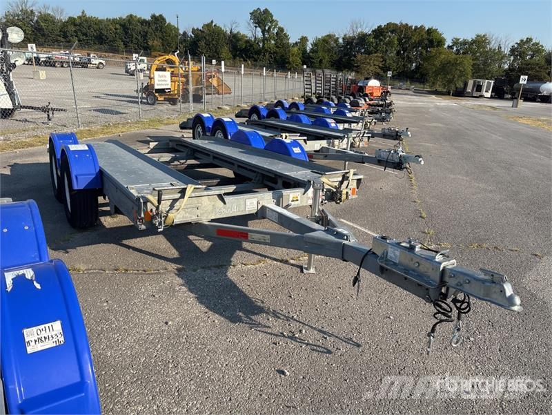 Demco AT7000P T/A Open Car Carrier Trailer Návesy na prepravu automobilov