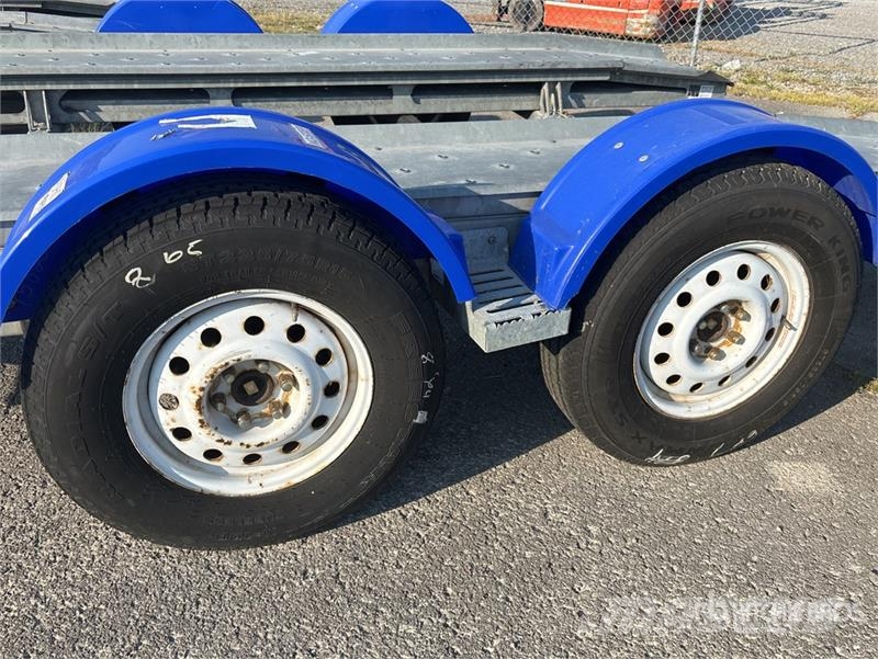 Demco AT7000P T/A Open Car Carrier Trailer Návesy na prepravu automobilov