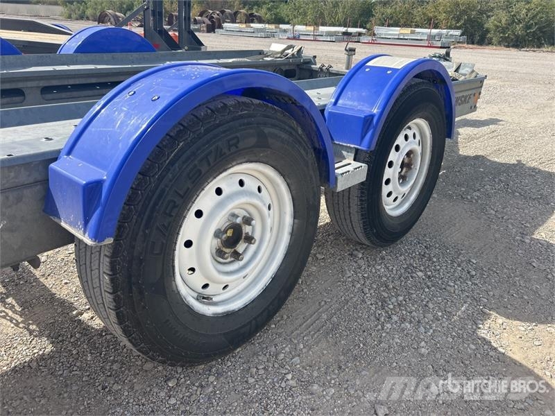 Demco AT7000P T/A Open Car Carrier Trailer Návesy na prepravu automobilov