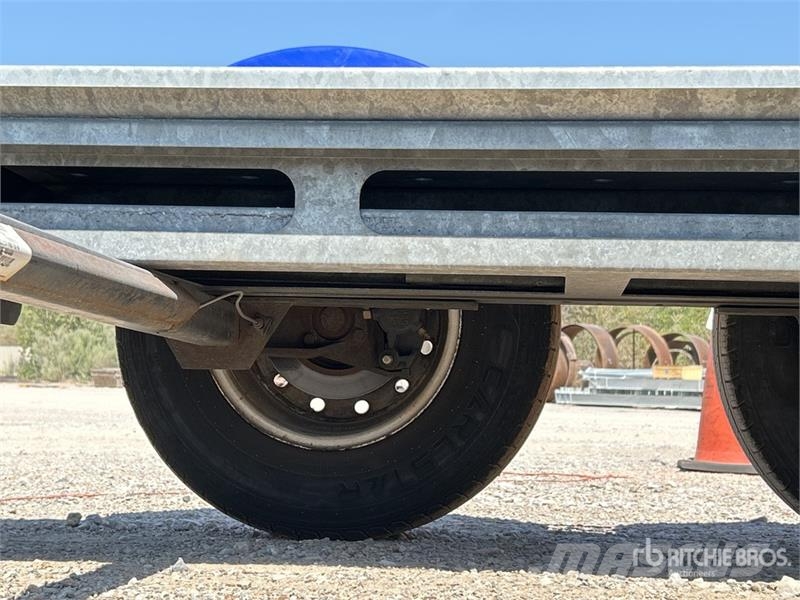 Demco AT7000P T/A Open Car Carrier Trailer Autovežių puspriekabės
